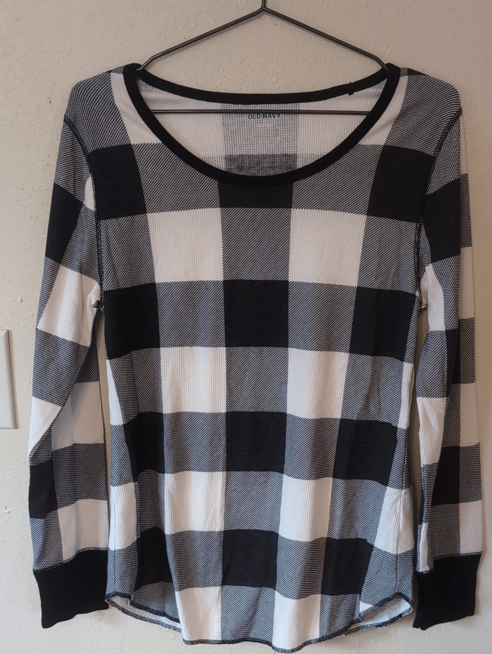Old Navy Black and White Buffalo Plaid Long Sleeve Tee L